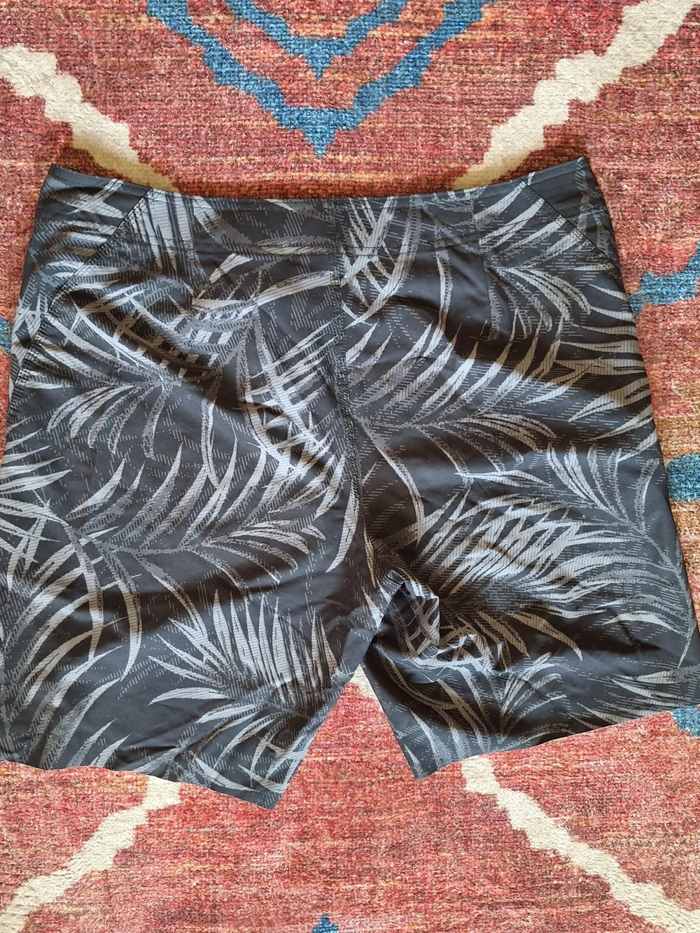 *New Without Tags* O'Neill Hyperfreak Black and Gray Palm-Print Board Shorts